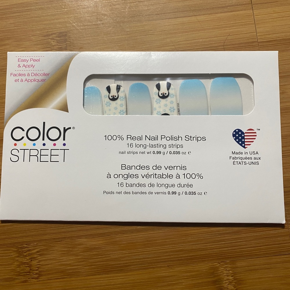 Color Street Nail Polish Strips Winter 2020 Penguin Party Set